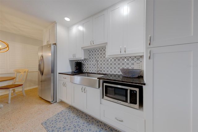 121 46TH AVENUE 2G, St Pete Beach, FL 33706