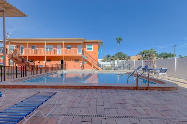 121 46TH AVENUE 2G, St Pete Beach, FL 33706