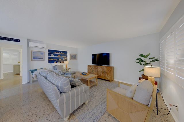 121 46TH AVENUE 2G, St Pete Beach, FL 33706