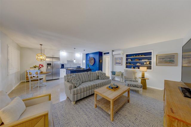 121 46TH AVENUE 2G, St Pete Beach, FL 33706