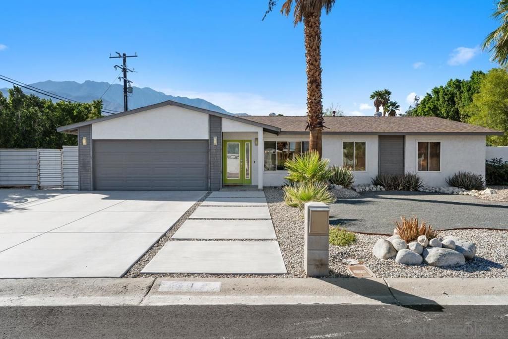 Image 1 of property listing at 2631 N Chuperosa, Palm Springs, CA 92262