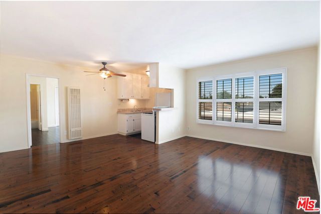 4358 Berryman Avenue 14, Los Angeles, CA 90066