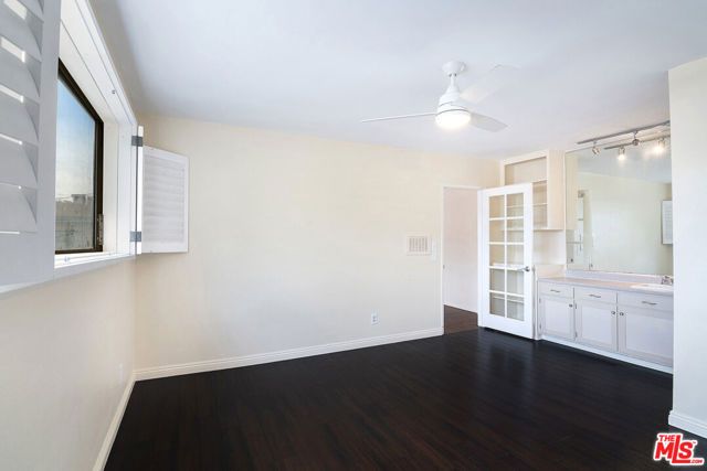 4358 Berryman Avenue 14, Los Angeles, CA 90066