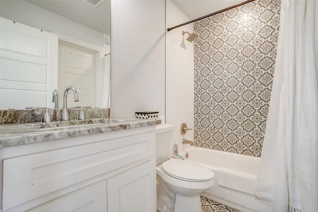 4920 Shining Star Trail, Rio Vista, TX 76093