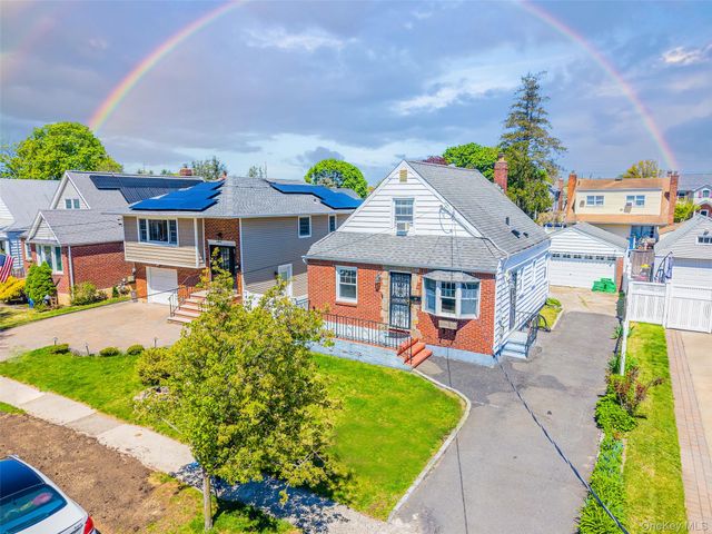 545 7th Avenue, New Hyde Park, NY 11040