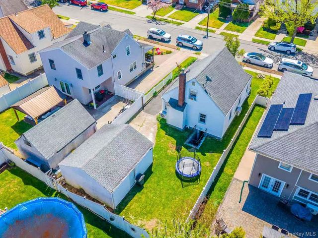 545 7th Avenue, New Hyde Park, NY 11040