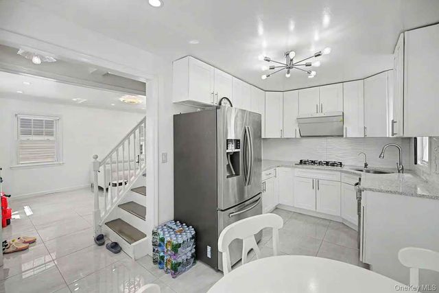 545 7th Avenue, New Hyde Park, NY 11040