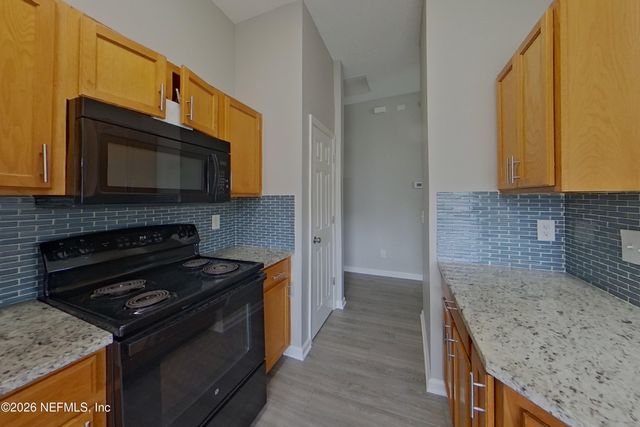 6830 SHORELINE Lane, Jacksonville, FL 32219
