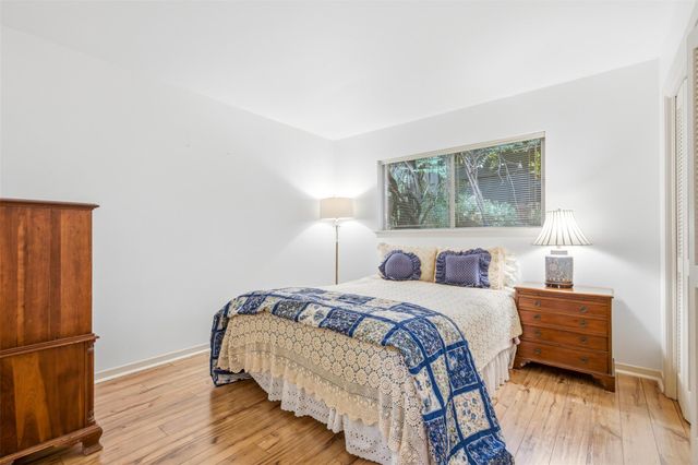 4202 Farhills DR, Austin, TX 78731