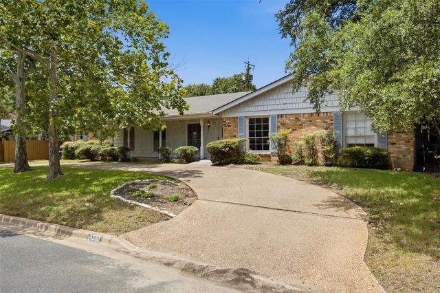 4202 Farhills DR, Austin, TX 78731