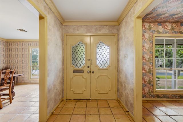 4202 Farhills DR, Austin, TX 78731