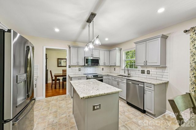127 Elrosa Road, Mooresville, NC 28115