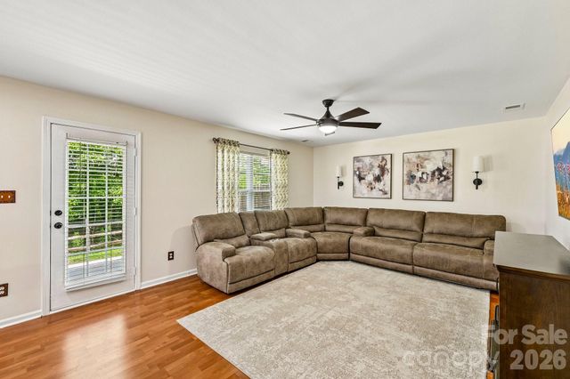 127 Elrosa Road, Mooresville, NC 28115