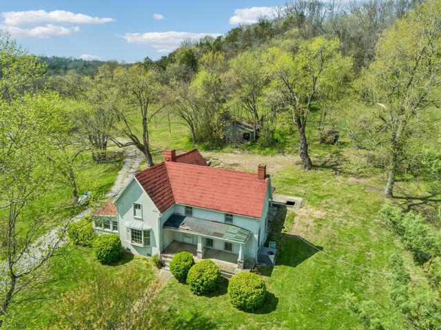 5497 Carters Creek Pike, Thompsons Station, TN 37179