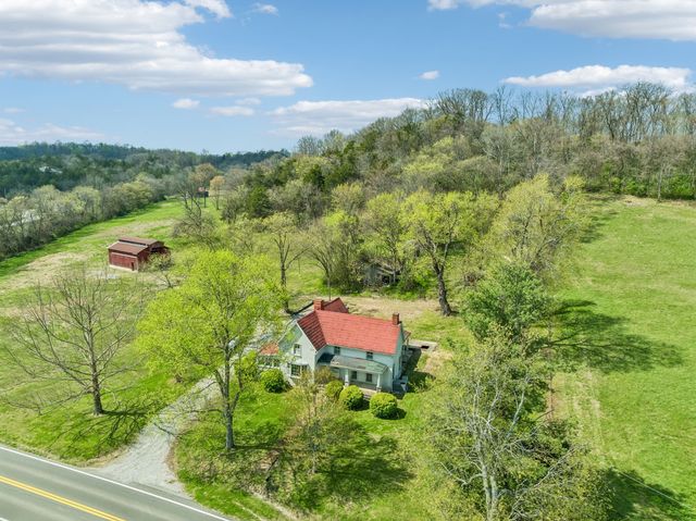 5497 Carters Creek Pike, Thompsons Station, TN 37179