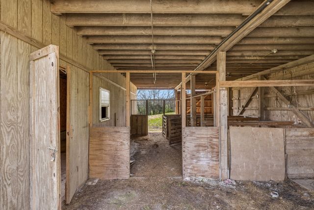 5497 Carters Creek Pike, Thompsons Station, TN 37179
