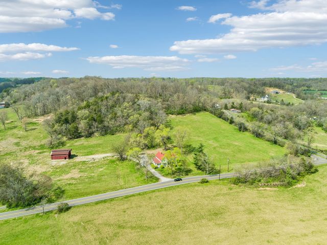 5497 Carters Creek Pike, Thompsons Station, TN 37179