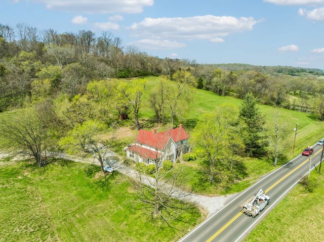 5497 Carters Creek Pike, Thompsons Station, TN 37179