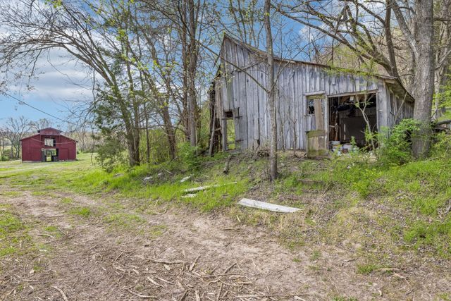 5497 Carters Creek Pike, Thompsons Station, TN 37179
