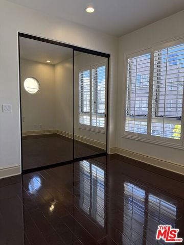 137 S Spalding Drive 202, Beverly Hills, CA 90212