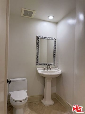 137 S Spalding Drive 202, Beverly Hills, CA 90212