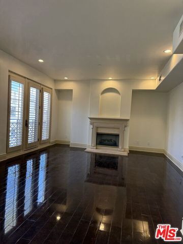 137 S Spalding Drive 202, Beverly Hills, CA 90212