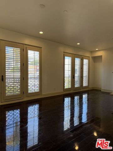 137 S Spalding Drive 202, Beverly Hills, CA 90212