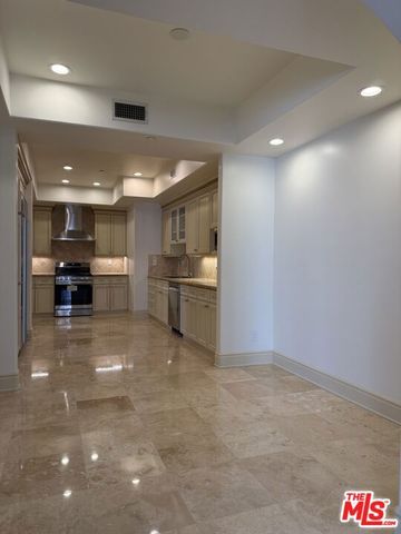 137 S Spalding Drive 202, Beverly Hills, CA 90212