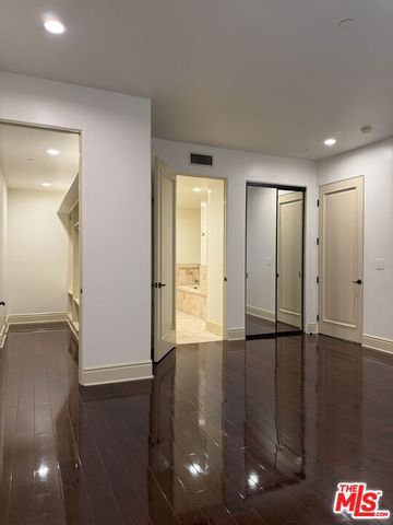 137 S Spalding Drive 202, Beverly Hills, CA 90212