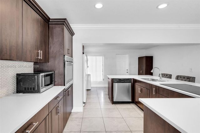 3206 NW 89th Ter, Coral Springs, FL 33065