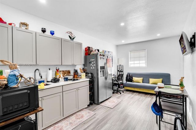 3206 NW 89th Ter, Coral Springs, FL 33065