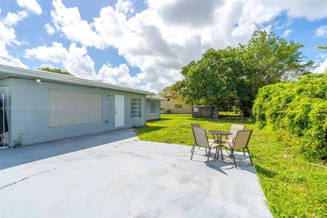 3206 NW 89th Ter, Coral Springs, FL 33065