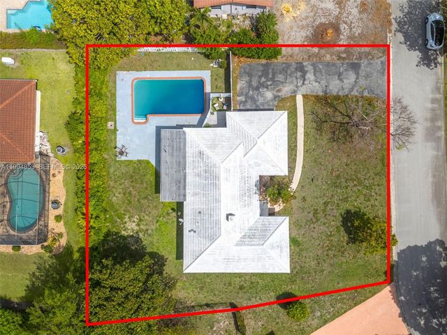 3206 NW 89th Ter, Coral Springs, FL 33065