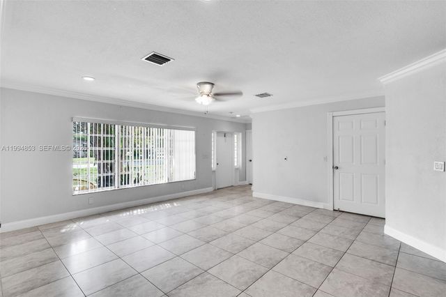 3206 NW 89th Ter, Coral Springs, FL 33065