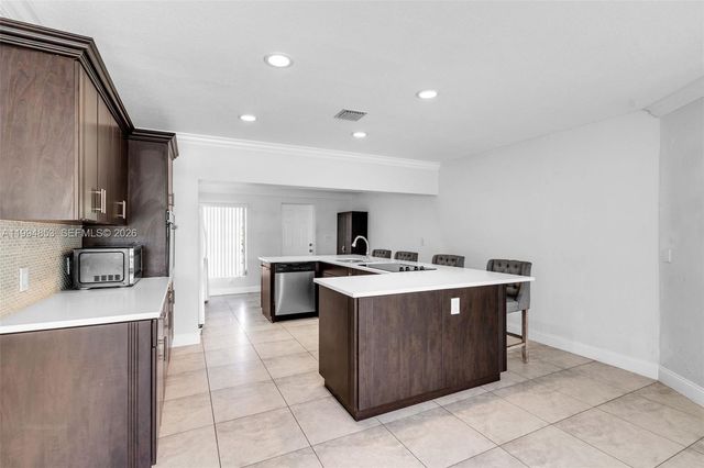 3206 NW 89th Ter, Coral Springs, FL 33065