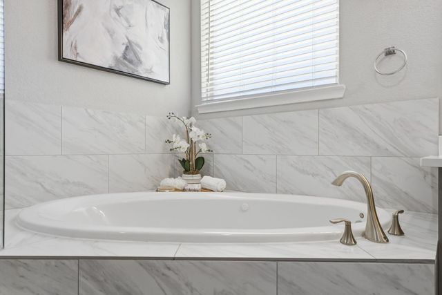 6919 Hayden Drive, Magnolia, TX 77354