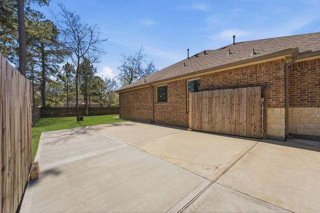6919 Hayden Drive, Magnolia, TX 77354