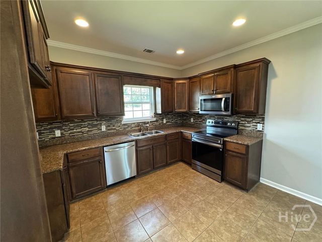 62 Clydesdale Court NE, Ludowici, GA 31316