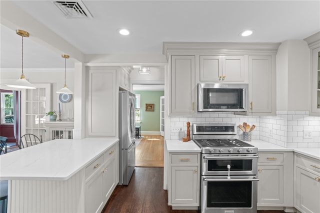 97 Cowesett Road, Warwick, RI 02886