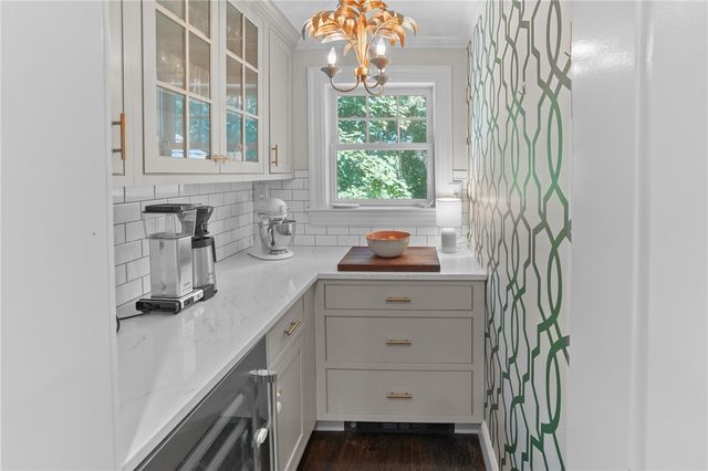 97 Cowesett Road, Warwick, RI 02886