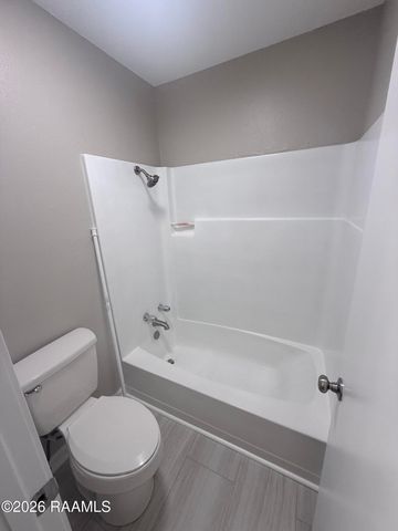 200 High Meadows Boulevard 204, Lafayette, LA 70507