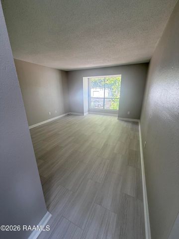 200 High Meadows Boulevard 204, Lafayette, LA 70507
