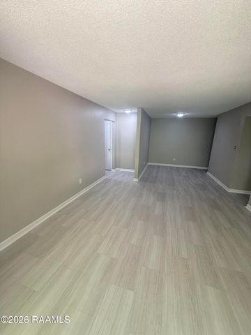 200 High Meadows Boulevard 204, Lafayette, LA 70507