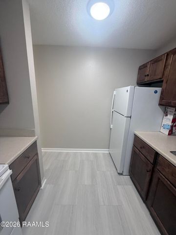 200 High Meadows Boulevard 204, Lafayette, LA 70507