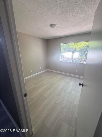 200 High Meadows Boulevard 204, Lafayette, LA 70507