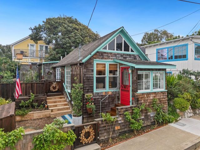 313 14th Street, Pacific Grove, CA 93950