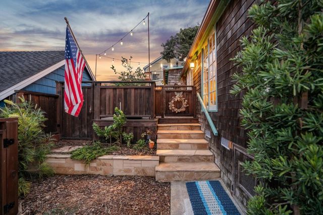 313 14th Street, Pacific Grove, CA 93950