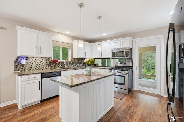 8437 Parkridge Drive, Dexter, MI 48130