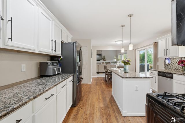 8437 Parkridge Drive, Dexter, MI 48130