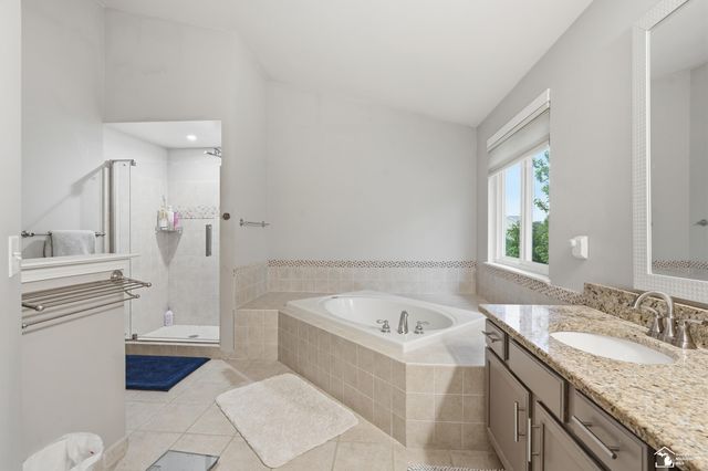 8437 Parkridge Drive, Dexter, MI 48130